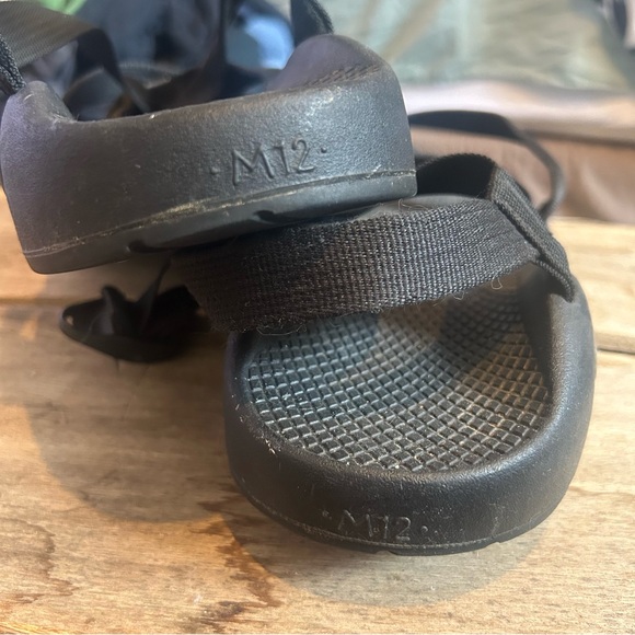 Men’s Chaco Vibram Sandals - Picture 3 of 5
